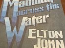 Madman Across The Water by Elton John Lp gatef  textured Uni swirl w Booklet VG+