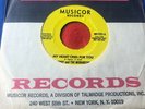 Northern Soul 45 - PORGY & THE MONARCHS - My Heart Cries For You 