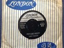 LARRY FINNEGAN - PRETTY SUZY SUNSHINE rare UK 1962 / ROCKABILLY LONDON / MINT-