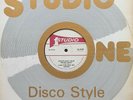 12 INCH REGGAE / CARLTON & HIS SHOES / NEVER GIVE YOUR HEART AWAY / LISTEN