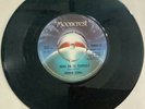 Arnold Corns (DAVID BOWIE ) ‘Hang On To Yourself’ RARE 7” Single. **Near Mint **
