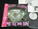 TWISTED SISTER - COME OUT AND PLAY - w/STICKER JAPAN VINYL LP OBI P-13233 EX-/EX