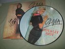 OLIVIA NEWTON JOHN - TOTALLY HOT - PICTURE DISC LP - ED. LIMITADA 1978 - FIRMADA