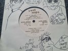 PUNK 45 -SWELL MAPS -LOIN OF THE SURF EP mint