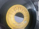 1954 ELVIS PRESLEY Milk Cow Blues Boogie Heartbreaker SUN 215  45 RPM G+