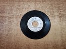 RARE 1960s GOOD-/FAIR+ Neil Young Everybody Knows This Is Nowhere/ 0819 45