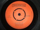 UNTOUCHABLES  -  TIGHTEN UP  (REGGAE)  45