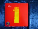 THE BEATLES ONE 1 COMPLETE 1ST   N/MINT 2 x VINYL+ Poster- Prints LP 2000