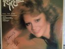 *RARE* AUTOGRAPHED Reba McEntire - 
