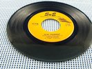 JACKIE SHANE - In My Tenement / Comin' Down - SCARCE 1963 Canada Press SUE S-788