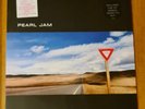 PEARL JAM - Yield LP - Original Die Cut Sleeve 1998 EU Pressing - As new