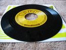 ELVIS PRESLEY  SUN 45    
