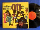 MILES DAVIS ON THE CORNER COLUMBIA KC31906. ORIGINAL USA LP NEAR MINT