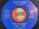 DAILY PLANET Life b/w Pay 7