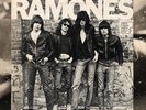 RAMONES – RAMONES LP EX-/EX+ 1978 ITALY SIRE – SAWL 7520 NO BEST BUY ON LABELS