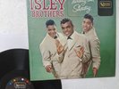Famous Isley Brothers Twisting and Shouting UAL 3313 MONO Extremely Clean   mc W