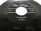 CANADA  Beatles AIN'T SHE SWEET / NOBODY'S CHILD (Tony Sheridan) Rock 45 ATCO