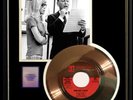 FRANK AND NANCY SINATRA SOMETHING STUPID  45 RPM GOLD RECORD RARE NON RIAA AWARD