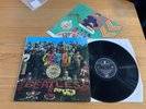 THE BEATLES...SGT PEPPERS... RARE UK RE-ISSUE ALBUM + INSERT...PCS 7027