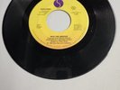 Madonna - Into the Groove - Sire (45RPM 7”)(RC343)