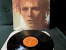 DAVID BOWIE - SPACE ODDITY VG+(sleeve)/VG+ VINYL LP / LYRIC INNER / RCA ORANGE