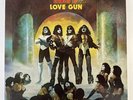 KISS LOVE GUN “JAPAN IMPORT”CASABLANCA VIP6435 VINYL LP  VG+ / EX