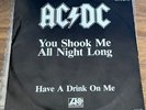 AC/DC - You Shook Me All Night Long - USA