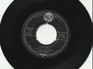 Elvis Presley, Hound Dog/Don´t By Cruel, 47-6604 Nummer Links RCA Germany  S1
