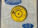 THE INTRIGUES - IN A MOMENT rare UK 1969 DEMO PROMO / NORTHERN SOUL / MINT-