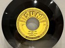 Johnny Cash – Hey Porter / Cry, Cry, Cry 1955 Sun 221 45rpm