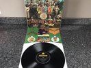 LP THE BEATLES SGT PEPPERS LONELY HEARTS CLUB BAND UK 1ST PRESS MONO PMC 7027