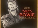 DAVID BOWIE STANDING BY THE WALL 4 LP  COLOURED VINYL & Poster & Ticket RARE