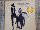 Fleetwood Mac - Rumours FRA LP 1977. VG+. Also Tango In The Night LP.