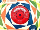 THE BEATLES     LOVE ME DO    ORIGINAL 1962 1st PRESS DEBUT SINGLE    LOOK