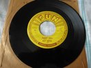 RAY SMITH CANDY DOLL 1962 SUN 375  ORIGINAL  -VG+ - PLAYS GREAT