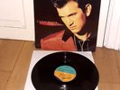 EX+ CHRIS ISAAK 