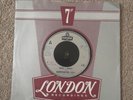 Barrington Levy - Here I Come / Run Come Dub 7