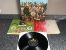 LP THE BEATLES SGT PEPPERS LONELY HEARTS CLUB BAND UK 1ST PRESS MONO PMC 7027 EX