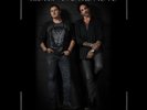 Johnny Gioeli/Deen Castronovo Set the World On Fire (Vinyl) (UK IMPORT)