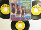 4 THE SHANGRI-LAS HIT 45's+1PICTURE [GIVE HIM A GREAT BIG KISS]  THE 60's