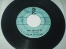 KIT AND THE OUTLAWS - DON'T TREAD ON ME - BLACKNIGHT 45 RPM TEXAS GARAGE ROCK