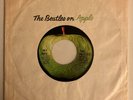 The Beatles HEY JUDE b/w REVOLUTION Canada Apple 7