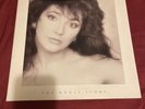 Kate Bush The Whole Story 12