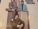 THE BEATLES - YESTERDAY AND TODAY -Apple Vinyl - ST 2553