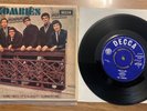 THE ZOMBIES - KIND O GIRL  Pop Rock from UK 1964 EP Decca Vinyl Single 7