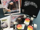 1978 EX BOX SET: JEFF WAYNE'S WAR OF THE WORLDS, 2 LPS, 3 SINGLES, BOOK, POSTER.