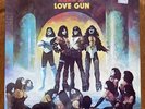 KISS - LOVE GUN - Vintage 1980s SEALED Lp w/ 1989 Tower Records price sticker