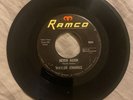 HEAR  RARE NM COUNTRY 45 Waylon Jennings My Baby Walks All Over Me RAMCO ORIG