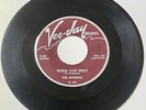 The Interns GOSPEL DOO WOP 45 When You Pray / The Road Home VEE JAY VG++/M- HEAR