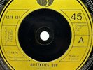 Ramones – The Blitzkrieg Bop  : 1976 UK debut 7